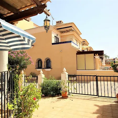 Best House Golden Zenia 度假居 *