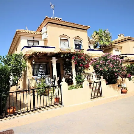 Best House Golden Zenia 度假居 *